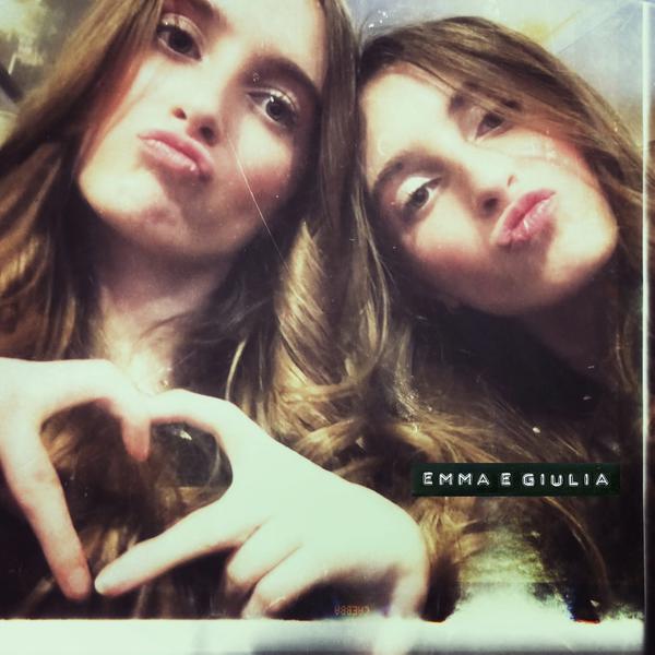 Cover di In Chat Sospesa by Emma E Giulia