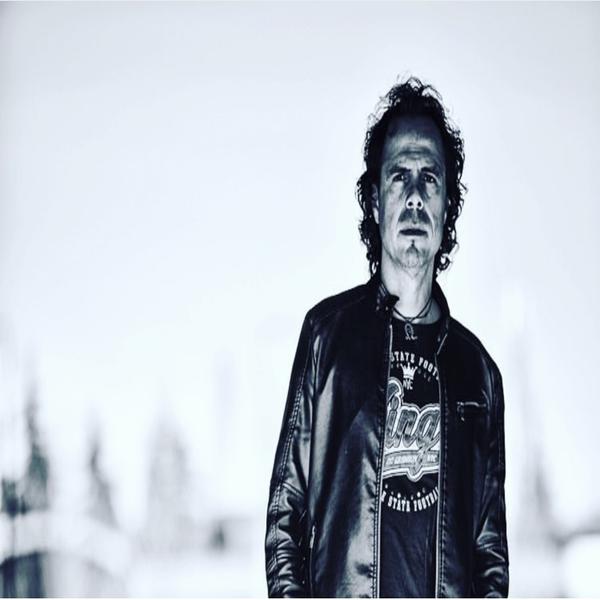 Cover di Mi Confondi by Nearco